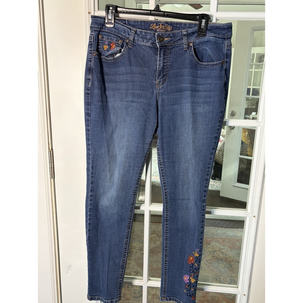 Love Indigo Premium Women's Jeans Size 12 Embroidered Floral Stretch Boho Cottag